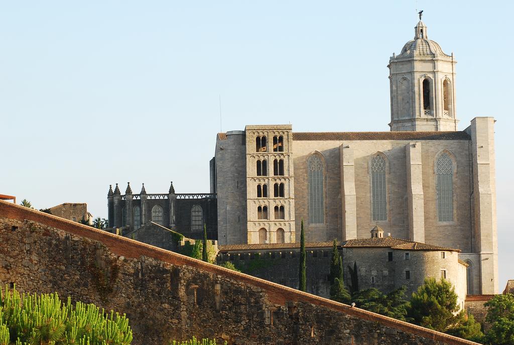 Villa Montjuic Girona Жирона Экстерьер фото